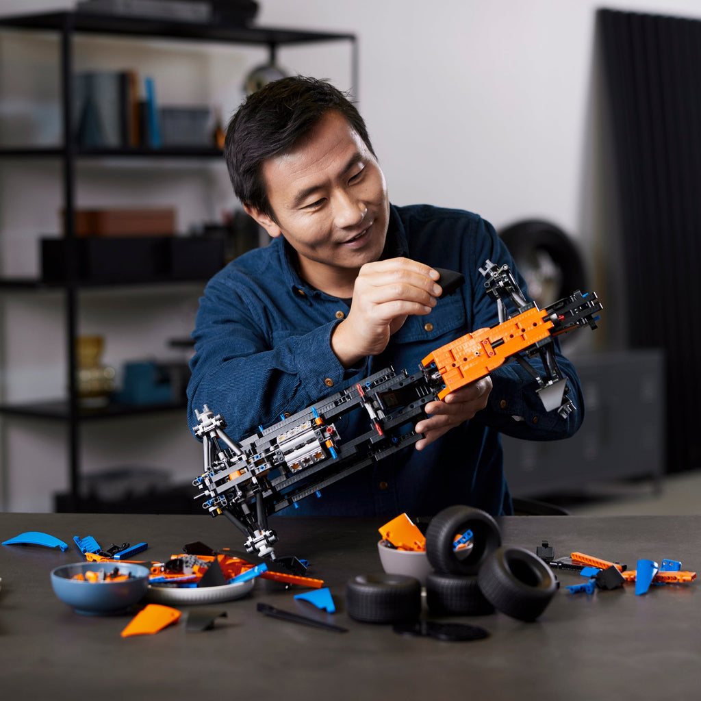 LEGO? Technic - McLaren Formula 1? Race Car