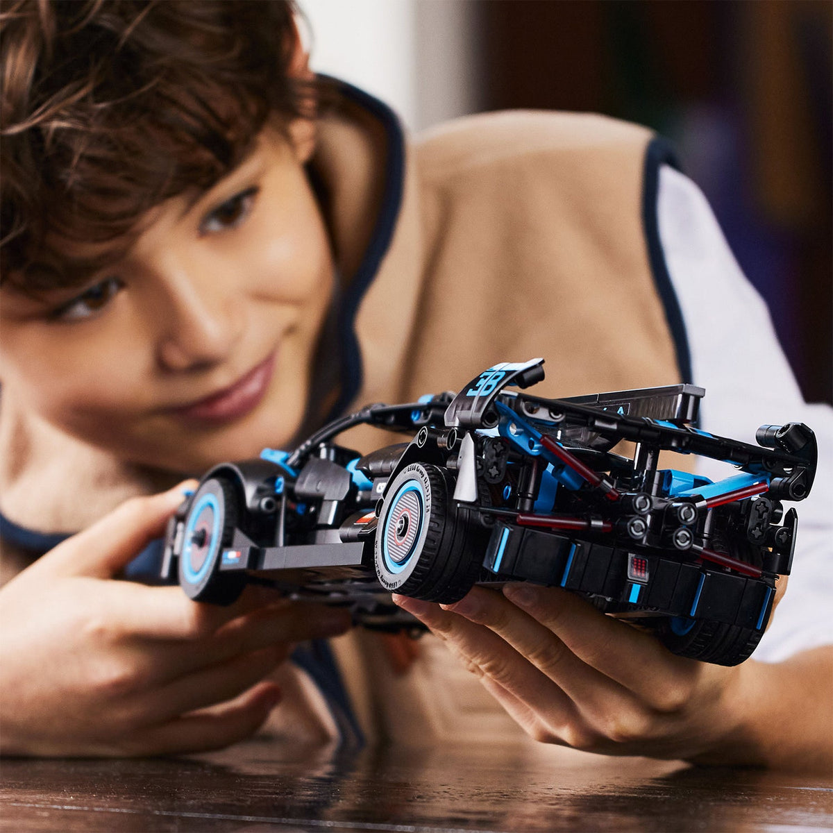 LEGO? Technic Bugatti Bolide Agile Blue
