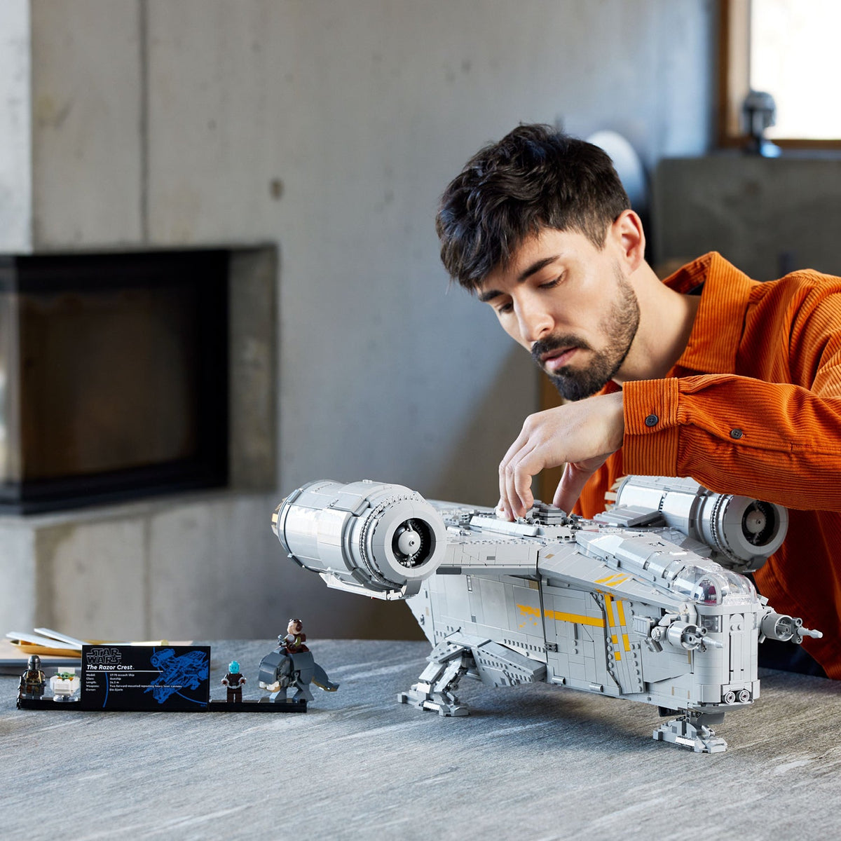 LEGO? Star Wars?  Ultimate Collector Series - The Razor Crest?