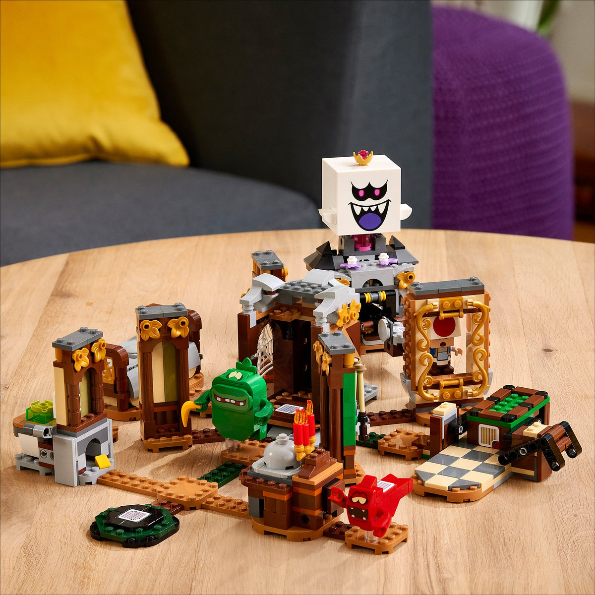 LEGO? Super Mario? Luigi's Mansion? Haunt-and-Seek Expansio
