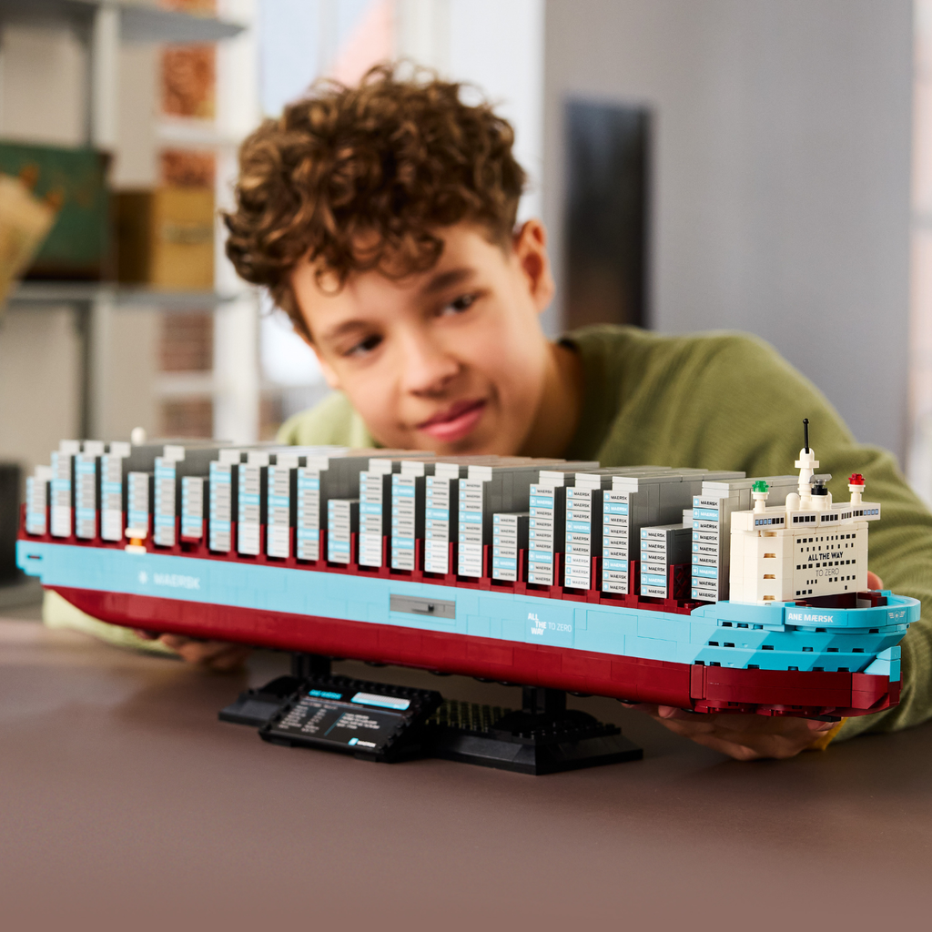 LEGO? Maersk Dual-Fuel Container Vessel