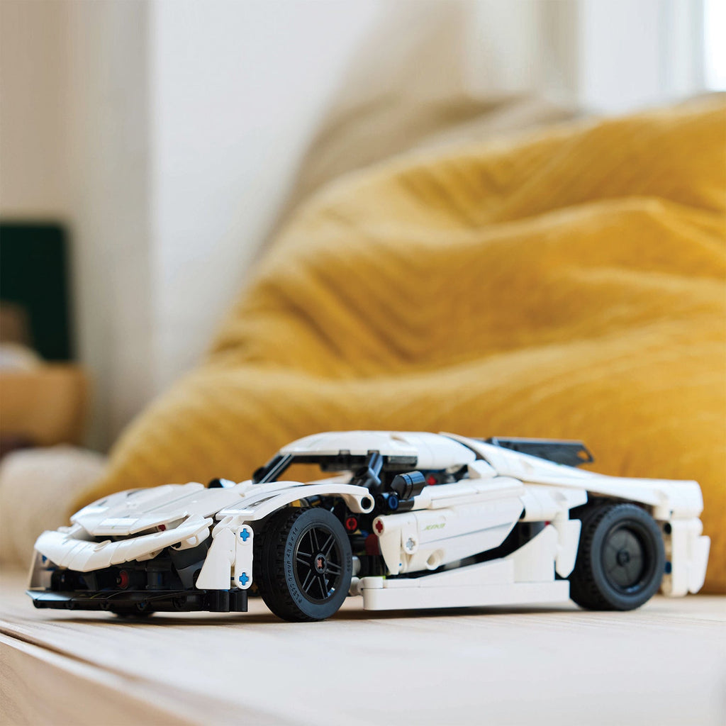 LEGO? Technic Koenigsegg Jesko Absolut White Hypercar