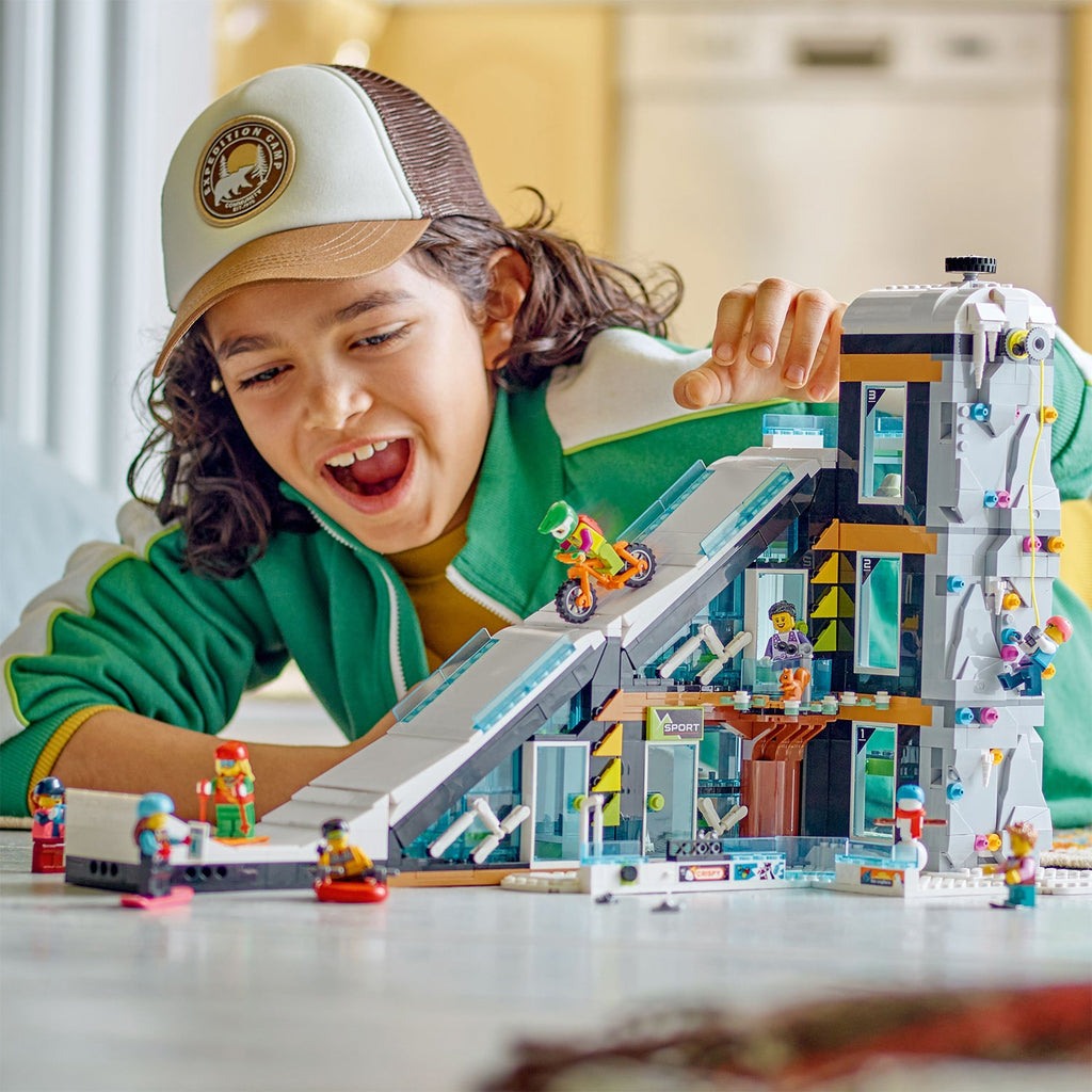 LEGO? City Ski and Climbing Center