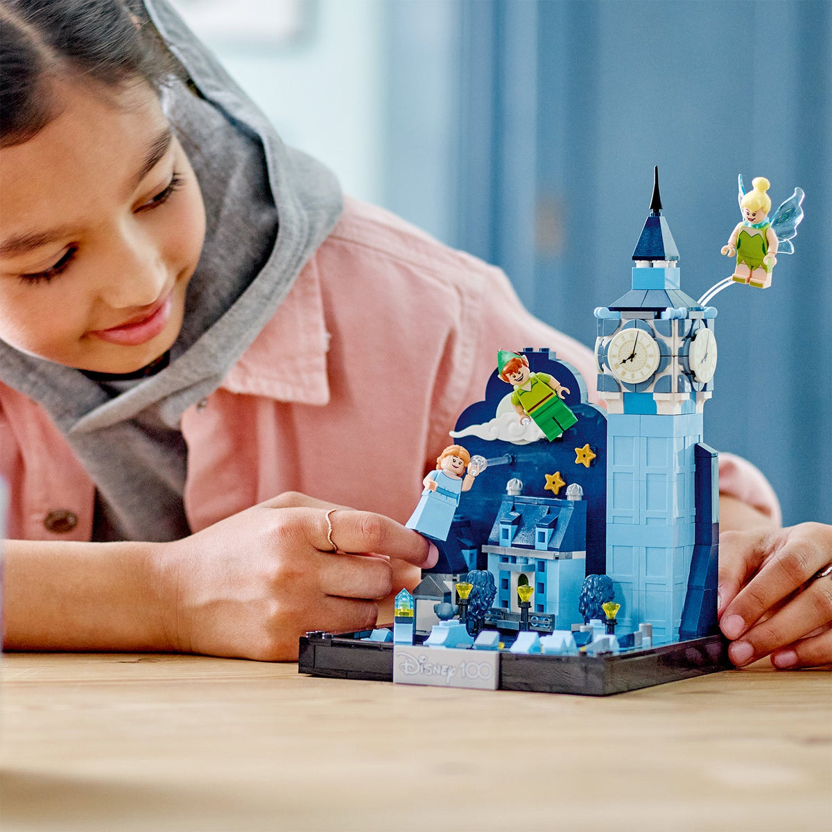 LEGO? | Disney Peter Pan & Wendy's Flight over London