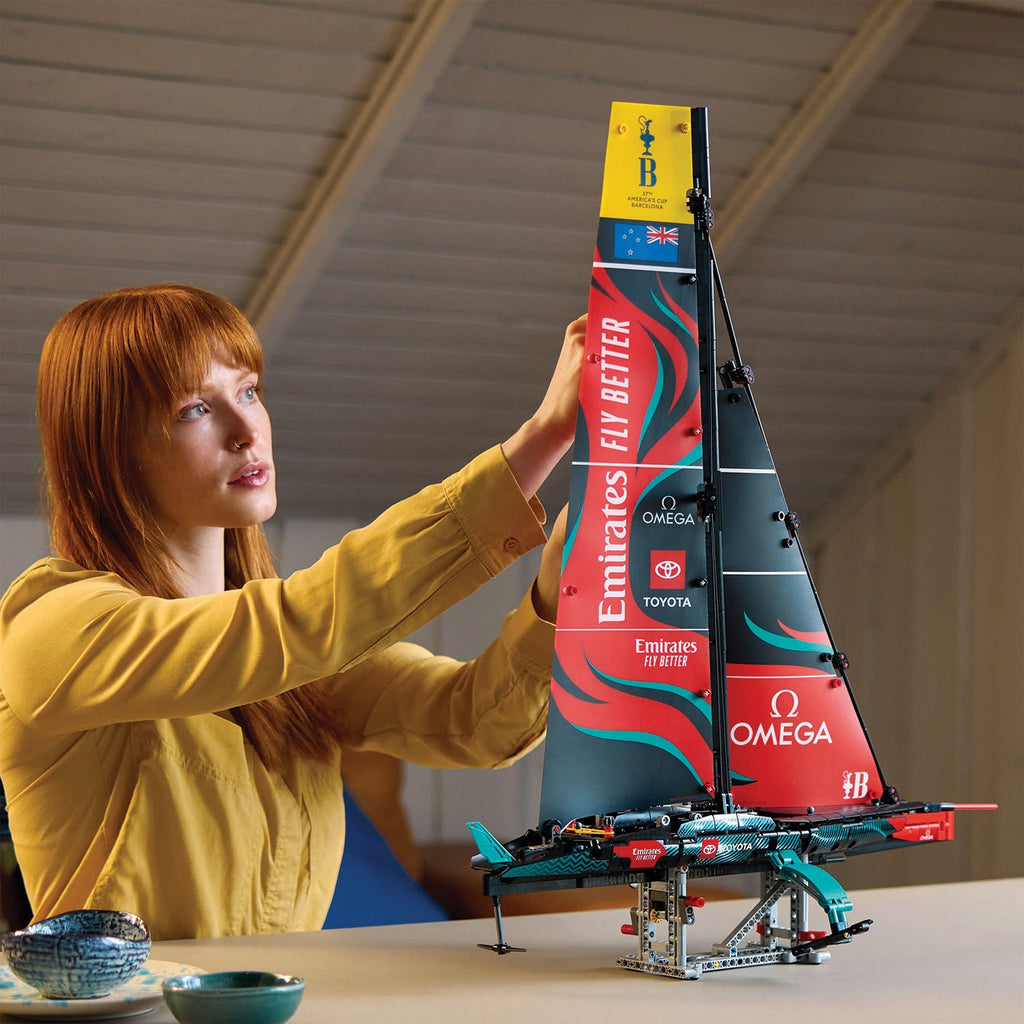 LEGO? Technic Emirates Team New Zealand AC75 Yacht