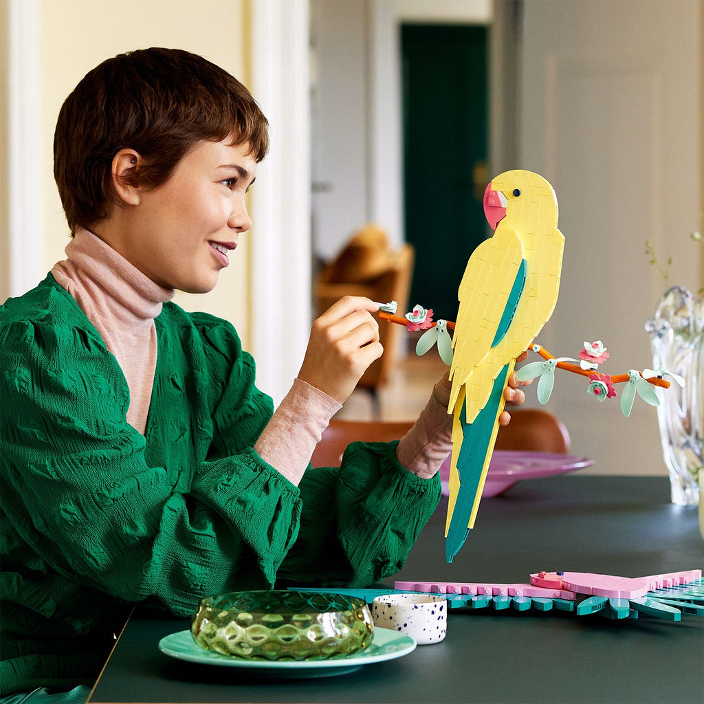 LEGO? Art The Fauna Collection ¨C Macaw Parrots