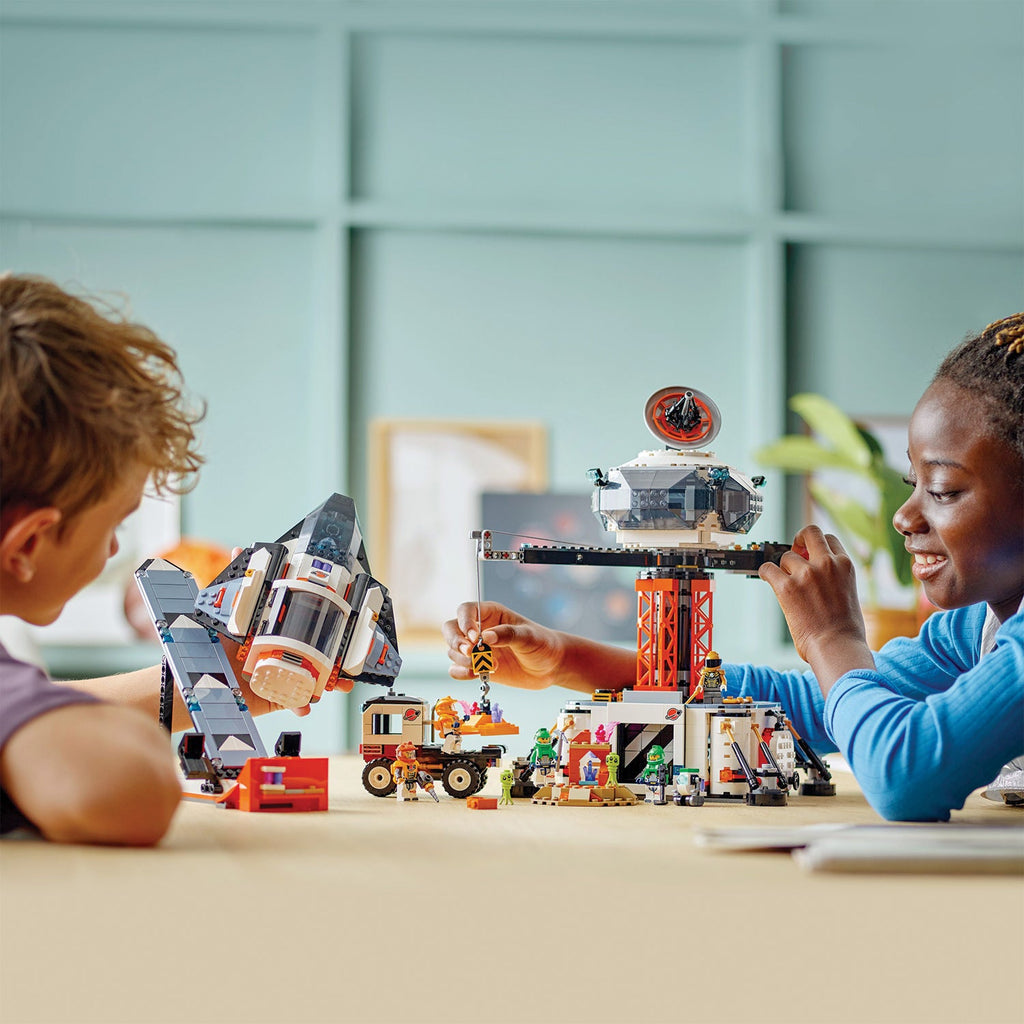 LEGO? City Space Base and Rocket Launchpad