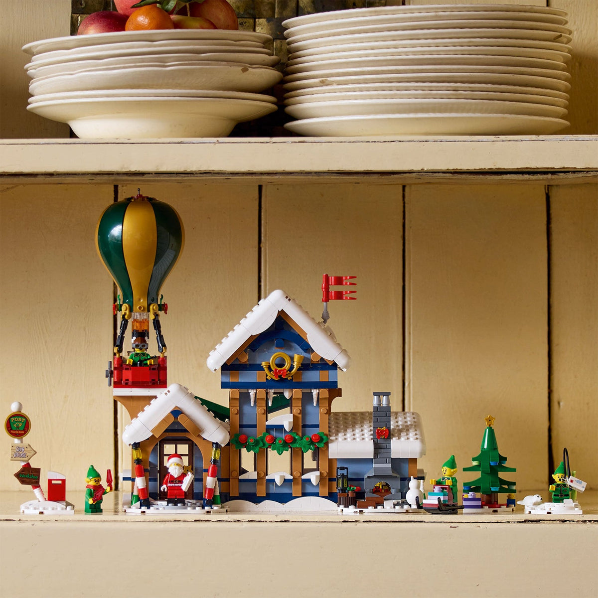 LEGO? Icons Santa's Post Office