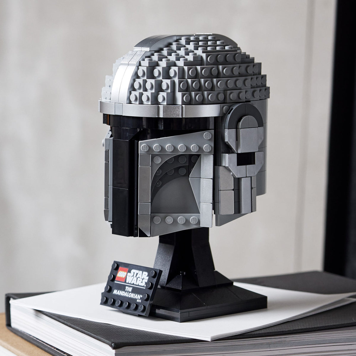LEGO? Star Wars? The Mandalorian? Helmet