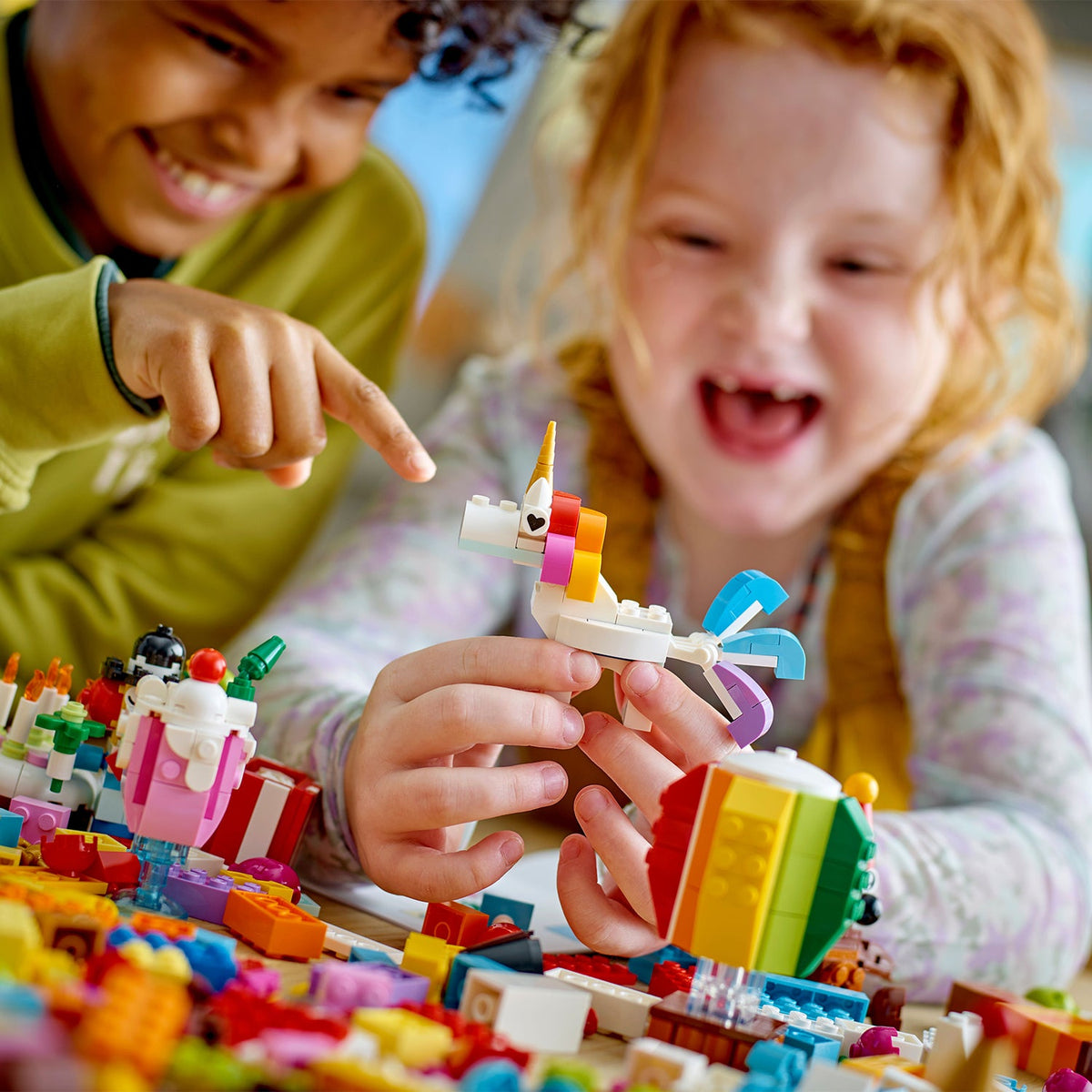 LEGO? Classic Creative Party Box
