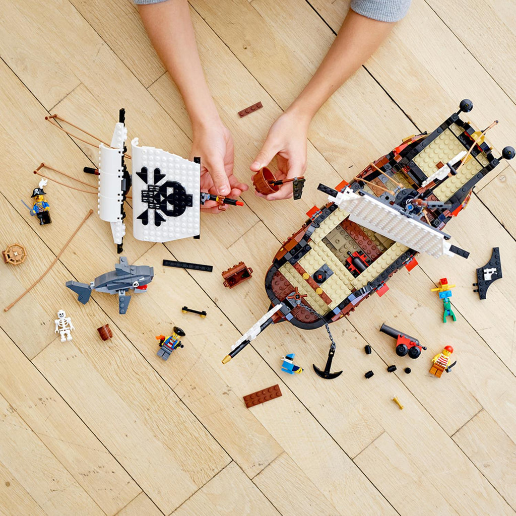 LEGO? Creator 3-in-1 Pirate Ship