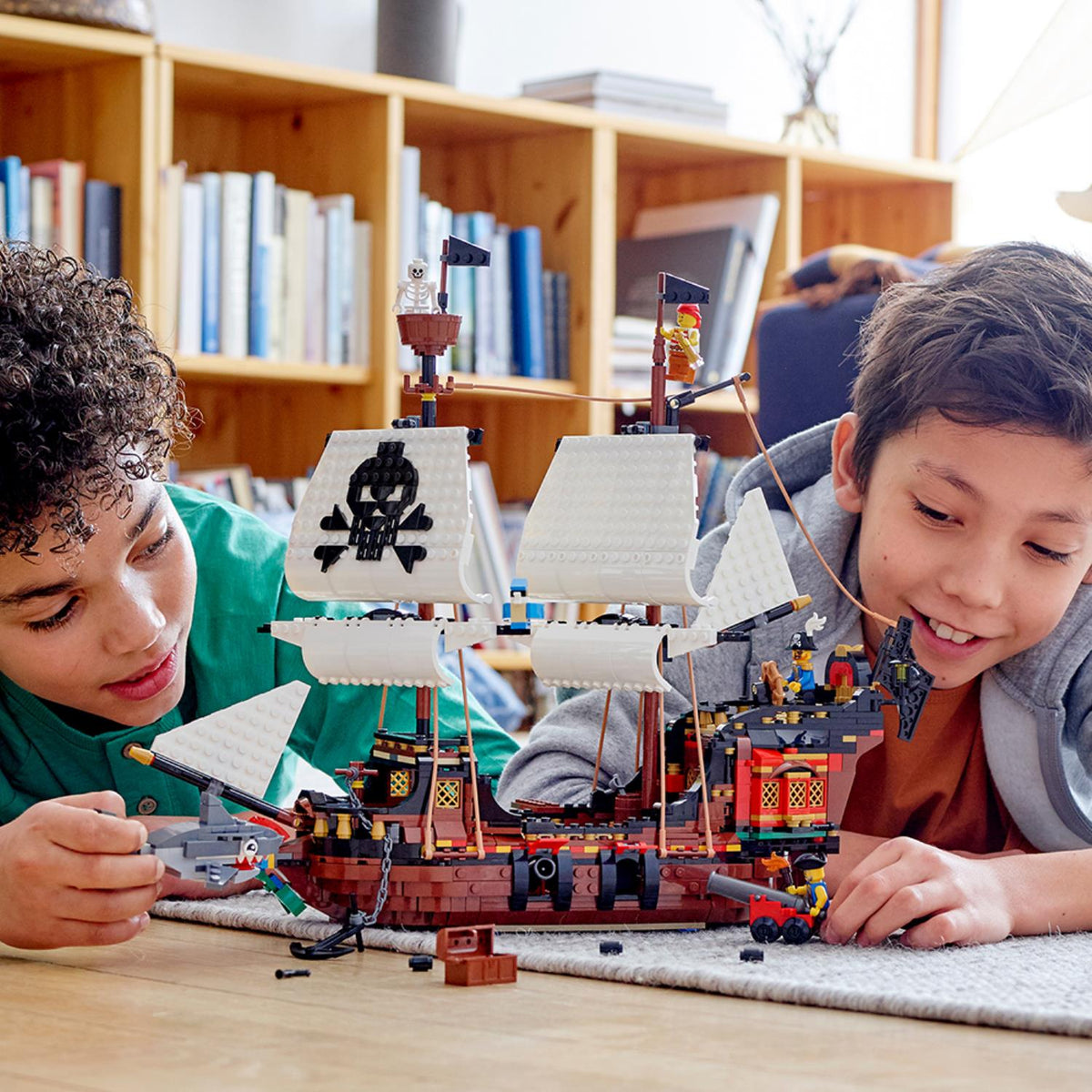 LEGO? Creator 3-in-1 Pirate Ship