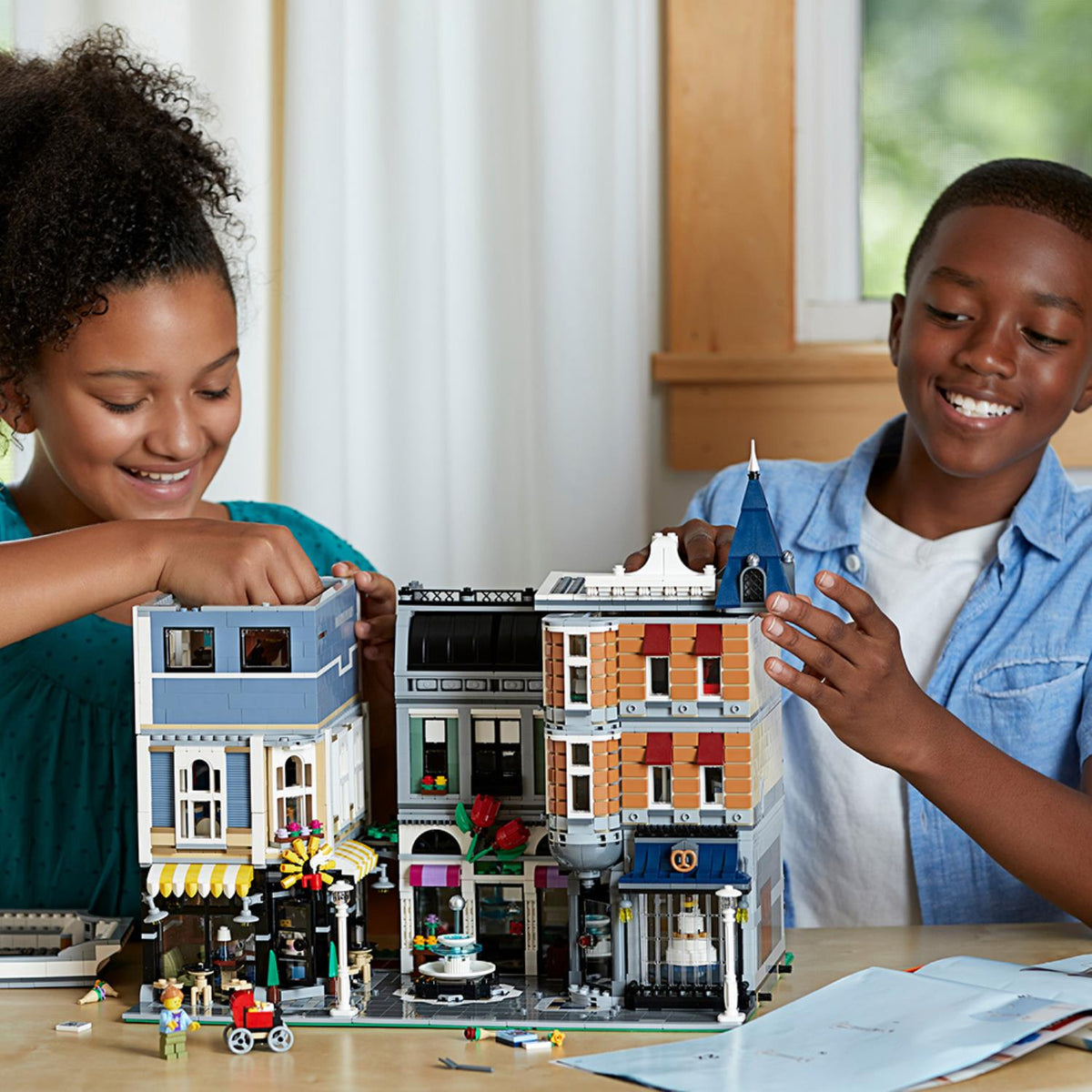 LEGO? Assembly Square