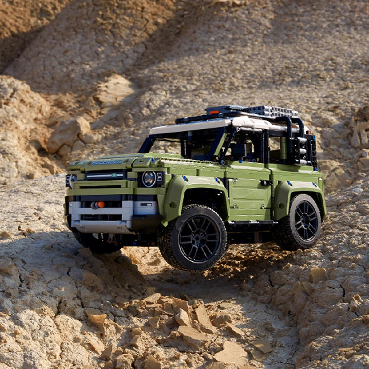 LEGO? Technic Land Rover Defender