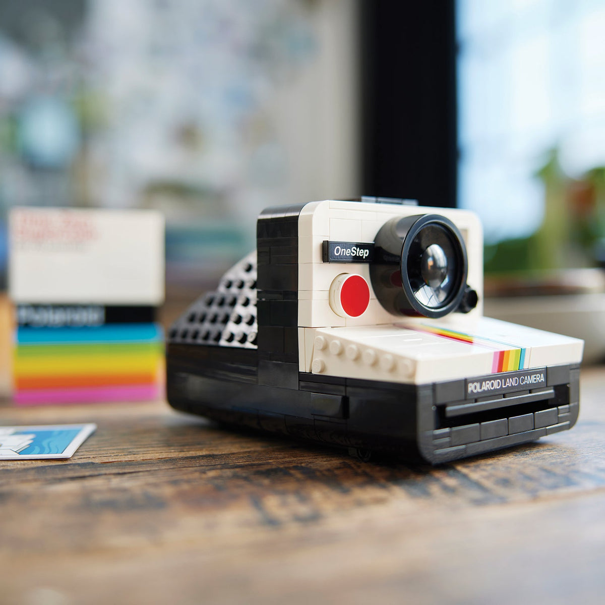 LEGO? Ideas Polaroid OneStep SX-70 Camera