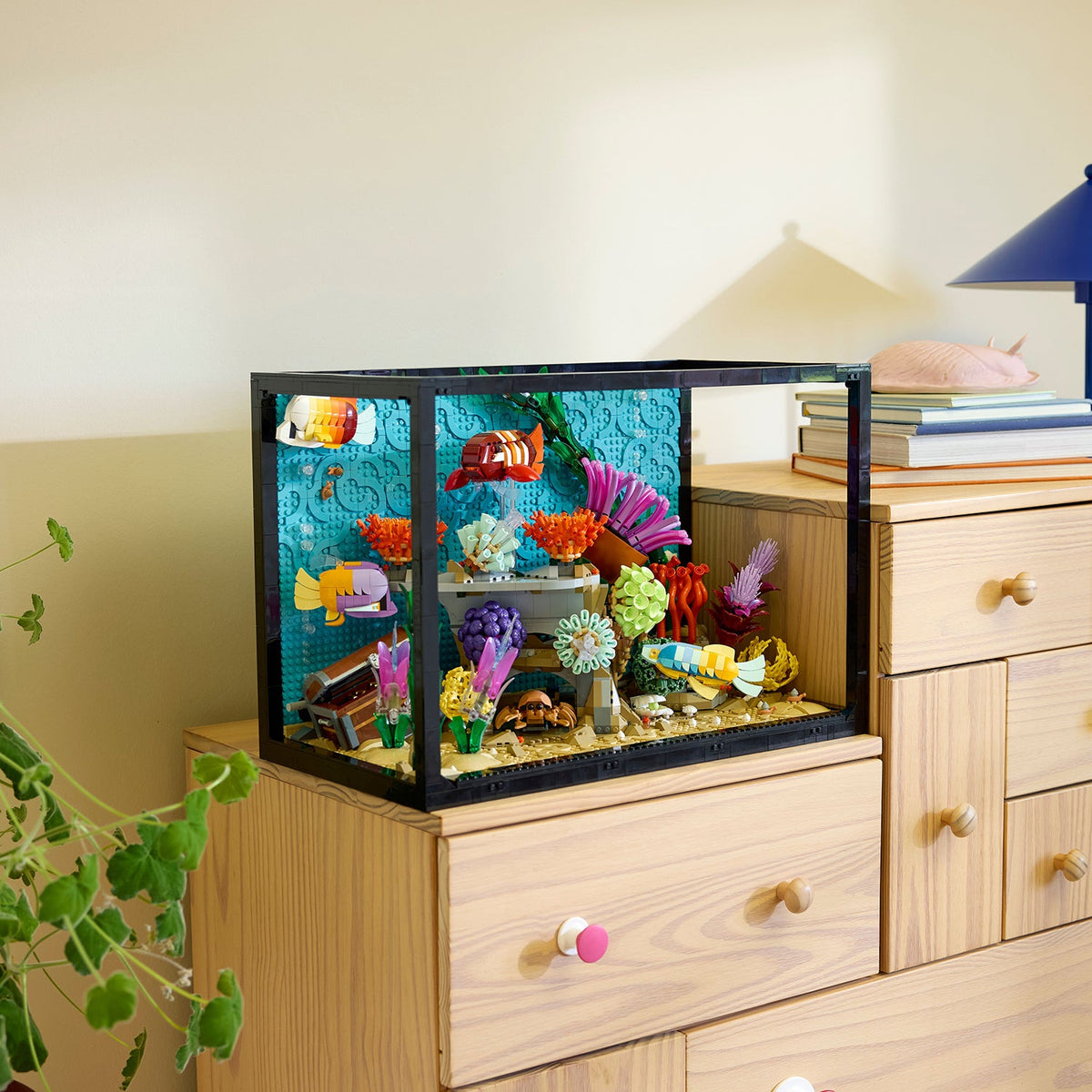 LEGO? Icons Tropical Aquarium