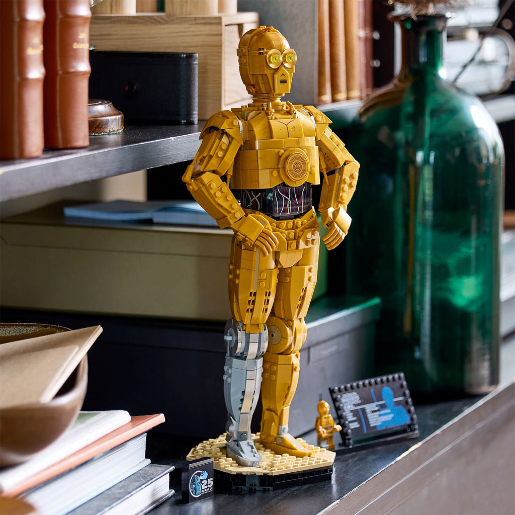 LEGO? Star Wars? C-3PO?