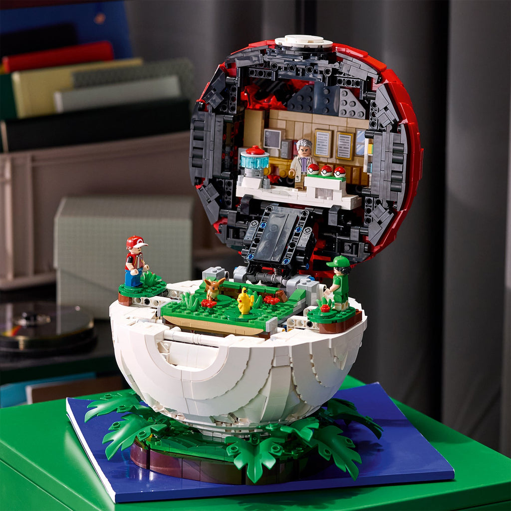 LEGO? Pok¨¦mon? Iconic Trainer Moments Pok¨¦ Ball