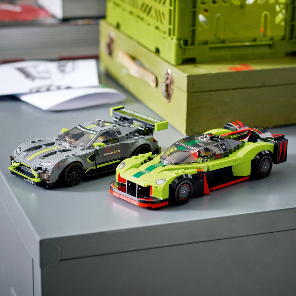 LEGO? Speed Champions Aston Martin Valkyrie AMR Pro and Aston Martin Vantage GT3