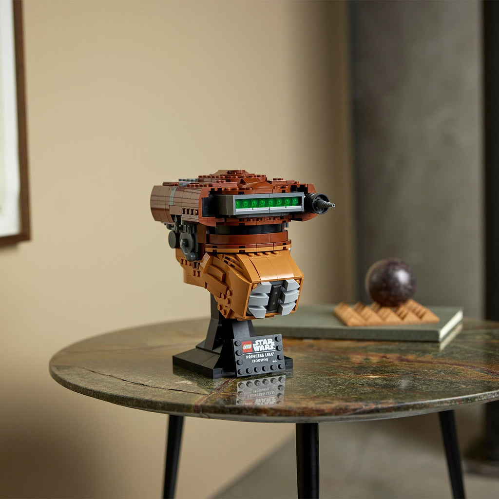 LEGO? Star Wars? Princess Leia? (Boushh?) Helmet