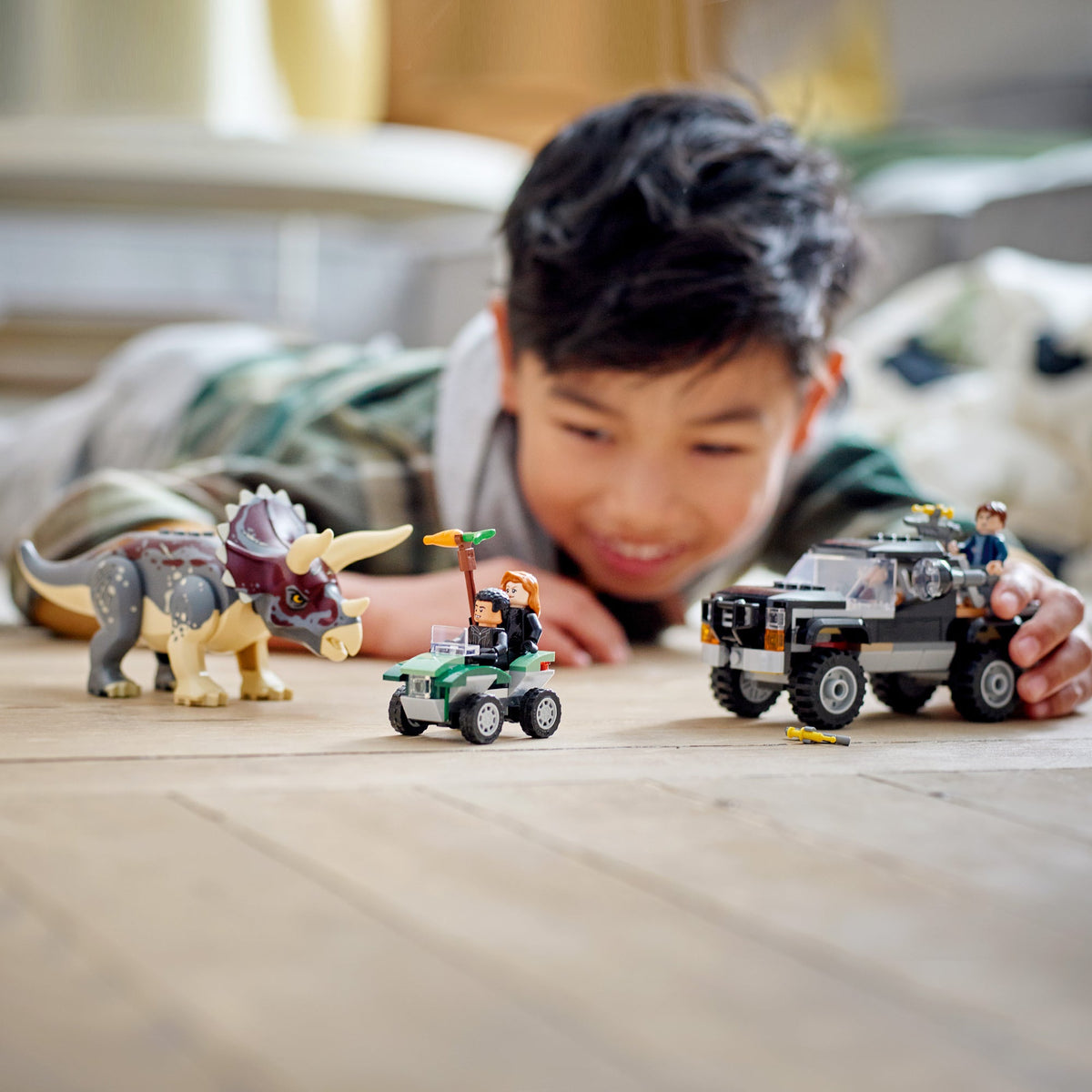 LEGO? Jurassic World Triceratops Pickup Truck Ambush