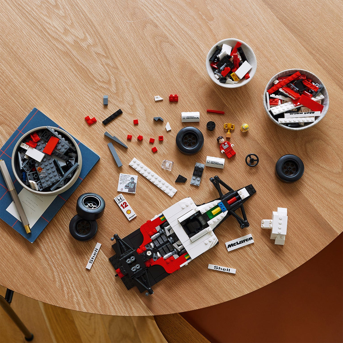 LEGO? Icons McLaren MP4/4 & Ayrton Senna