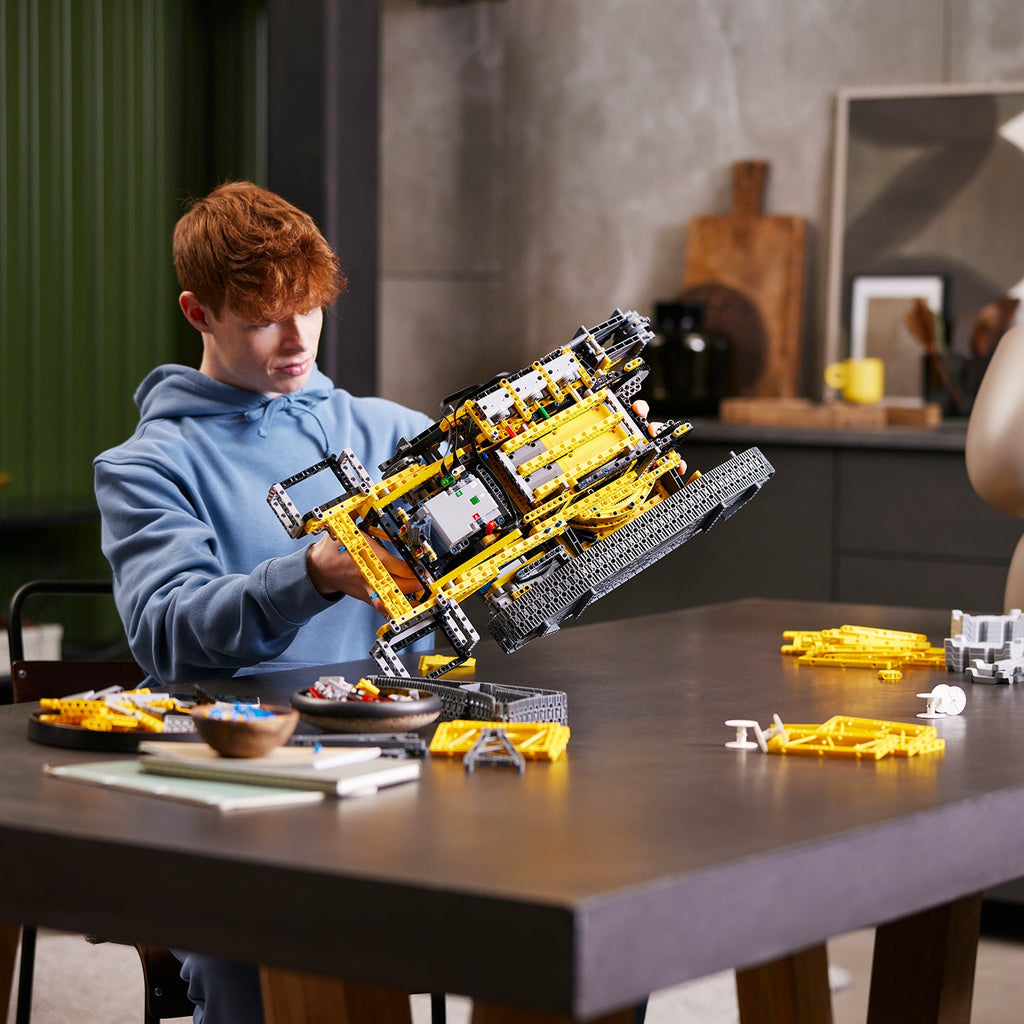 LEGO? Technic Liebherr Crawler Crane LR 13000