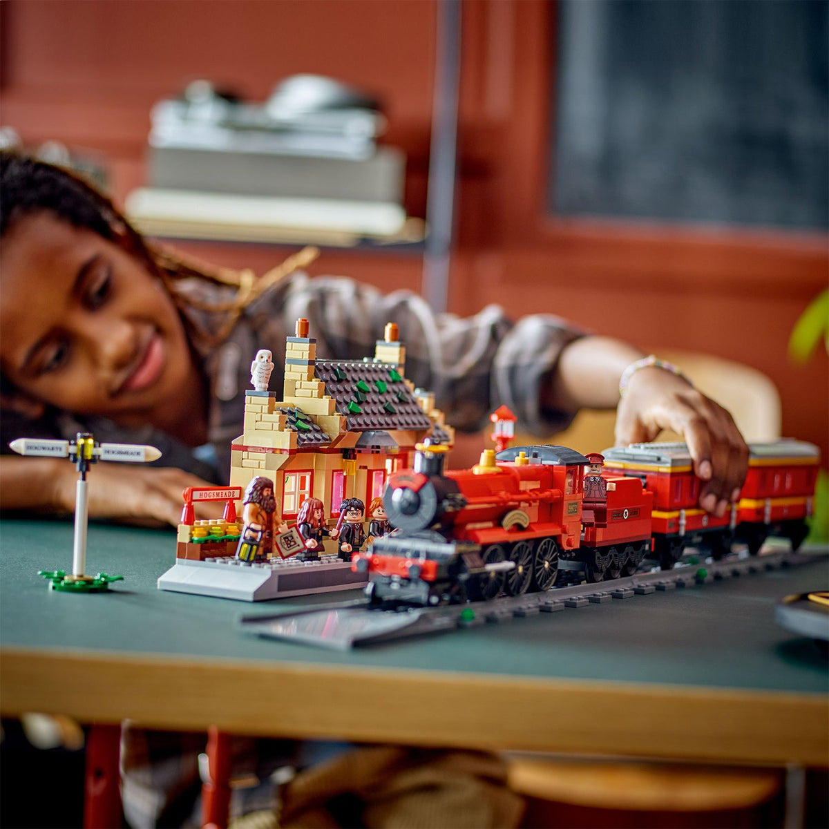 LEGO? Harry Potter? Hogwarts Express? & Hogsmeade? Station