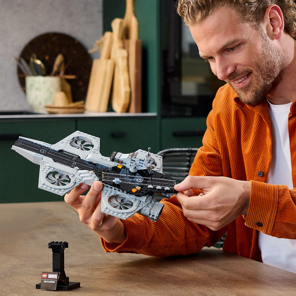 LEGO? Marvel The Avengers Helicarrier