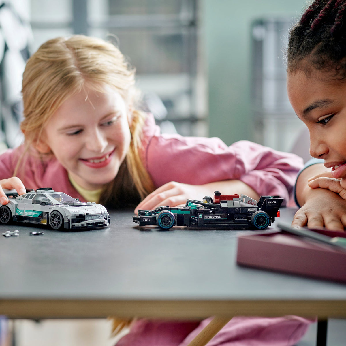 LEGO? Speed Champions Mercedes-AMG F1 W12 E Performance & Mercedes-AMG Project One