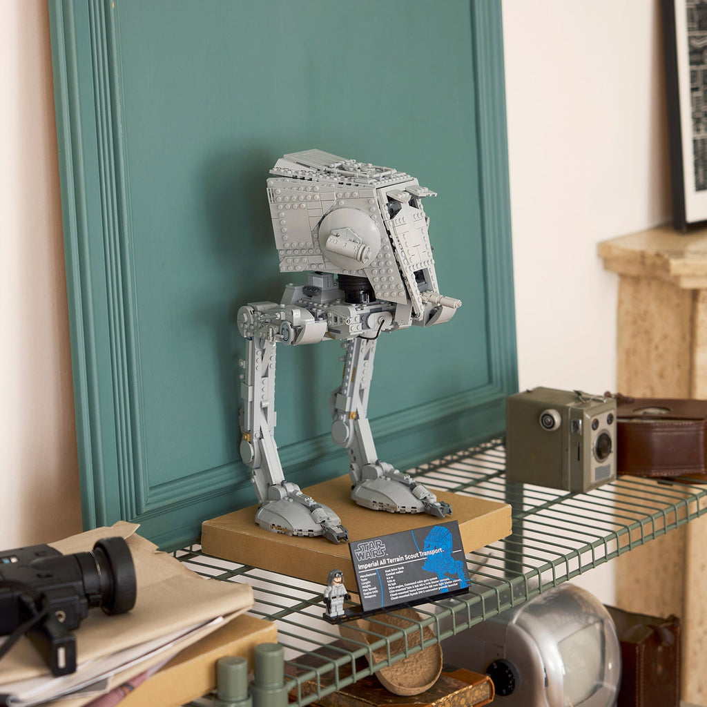 LEGO? Star Wars? AT-ST? Walker
