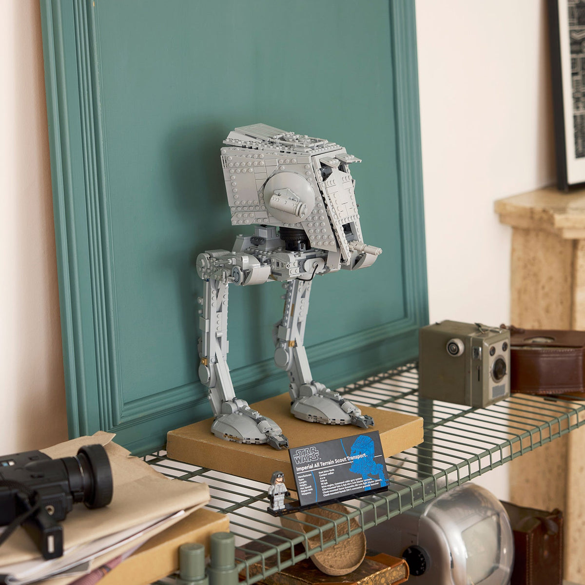 LEGO? Star Wars? AT-ST? Walker