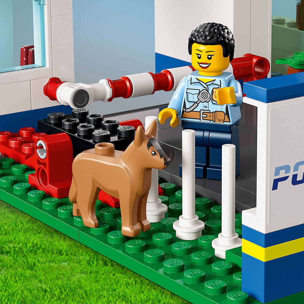 LEGO? City Police Station