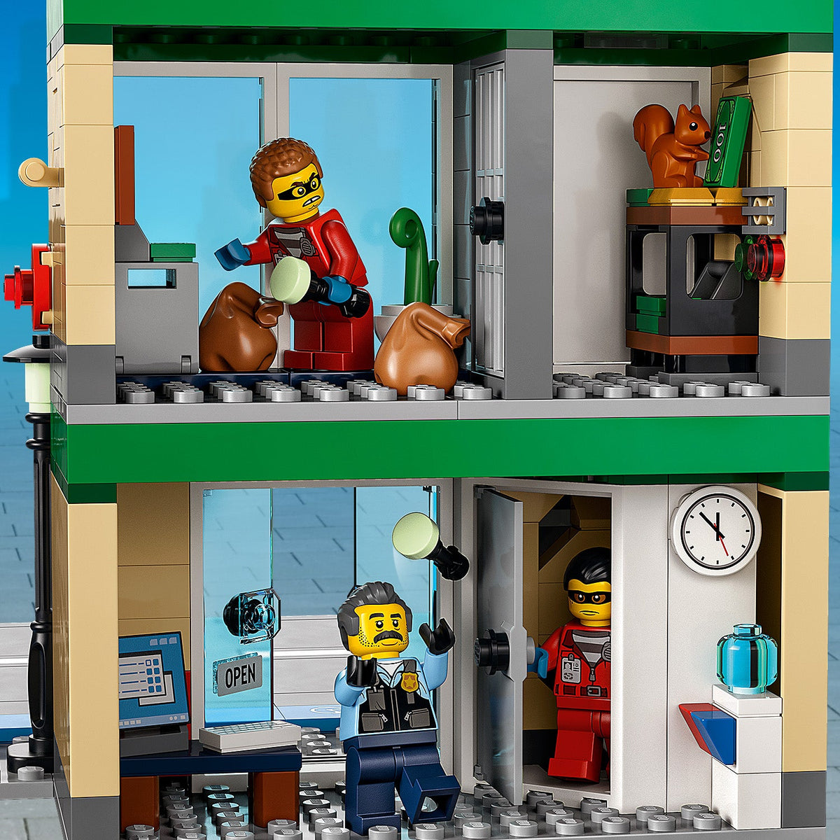 LEGO? City Police Chase at the Bank