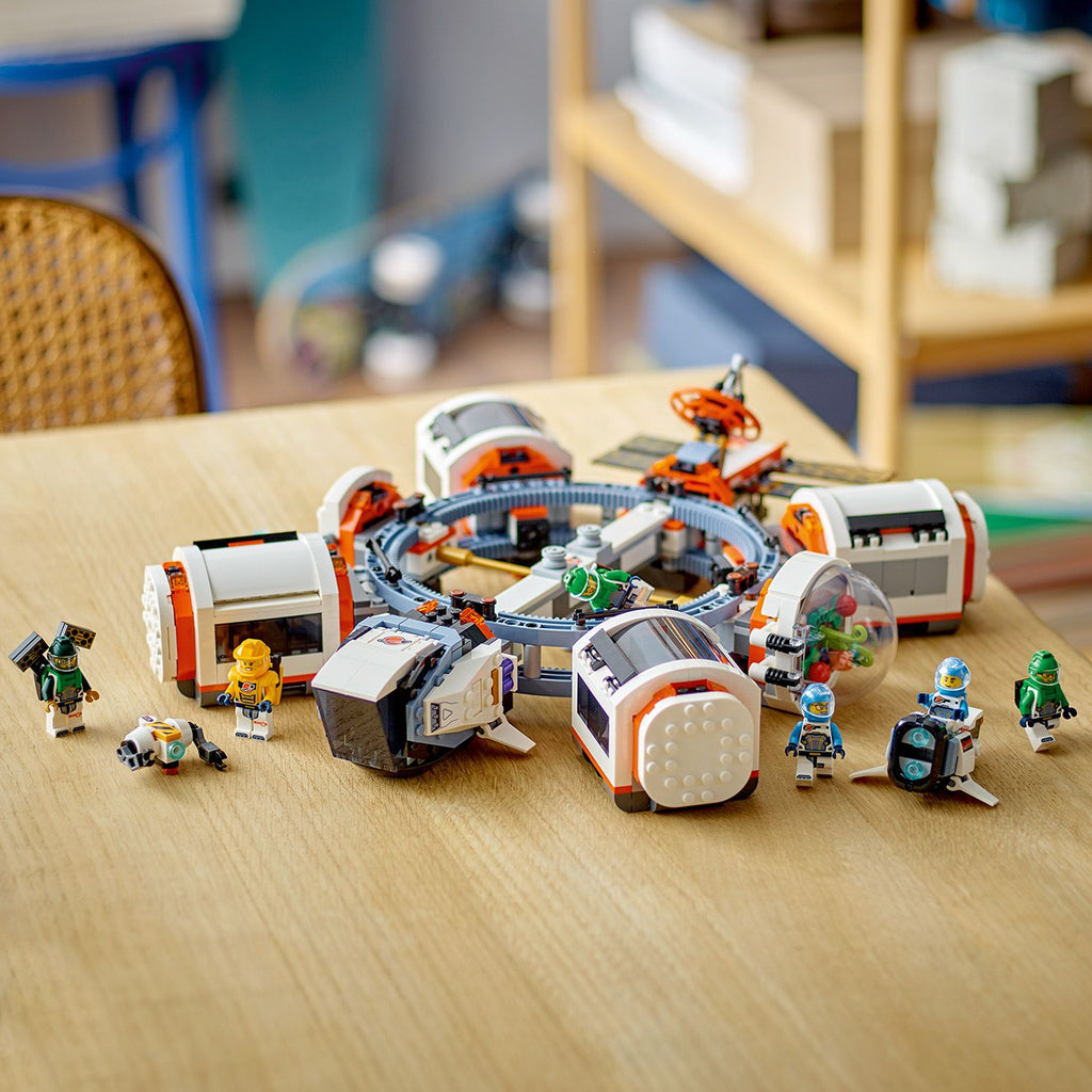 LEGO? City Modular Space Station