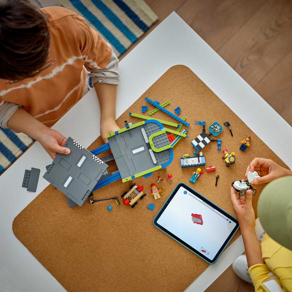 LEGO? City No Limits: Race Car Ramp Track
