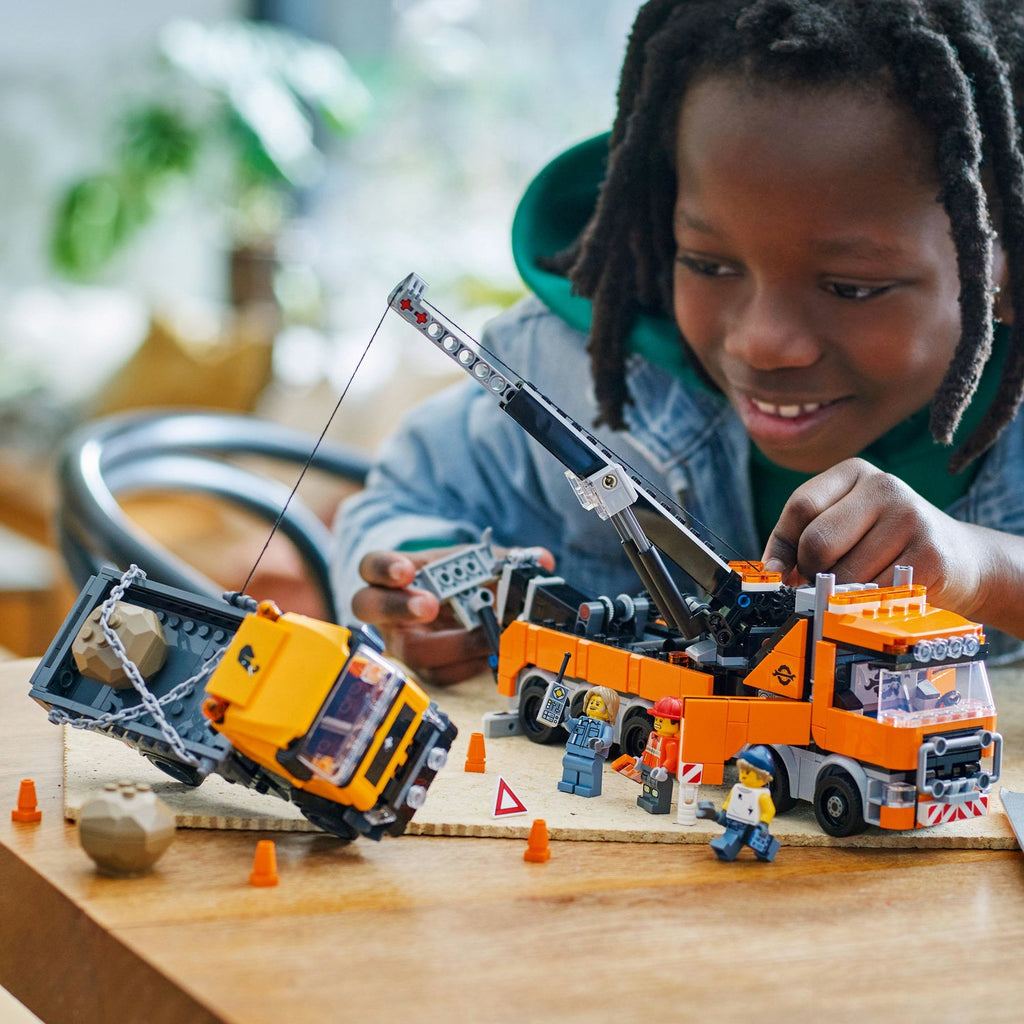LEGO? City Heavy-Duty Recovery Tow Truck with Crane