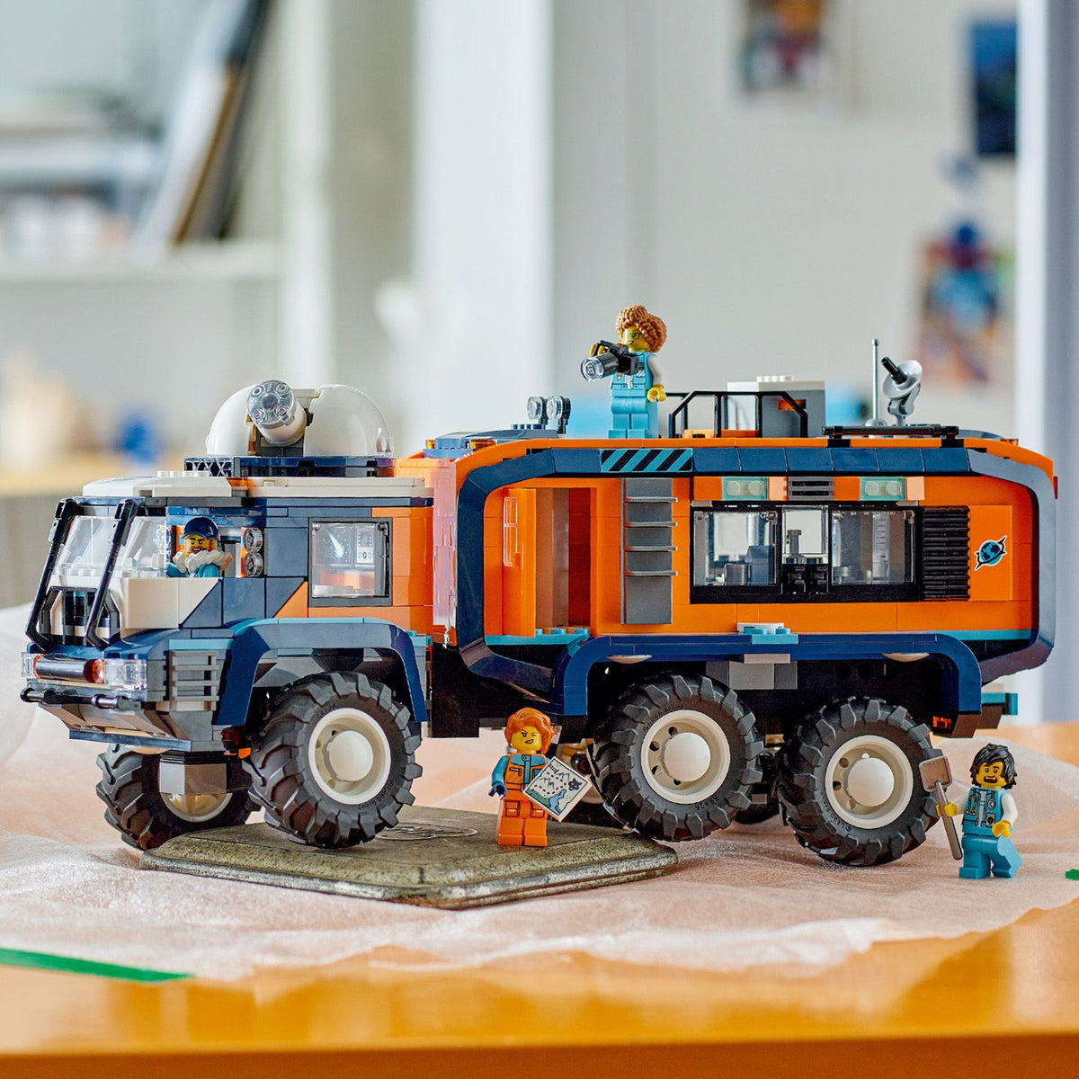 LEGO? City Arctic Explorer Science Lab Truck