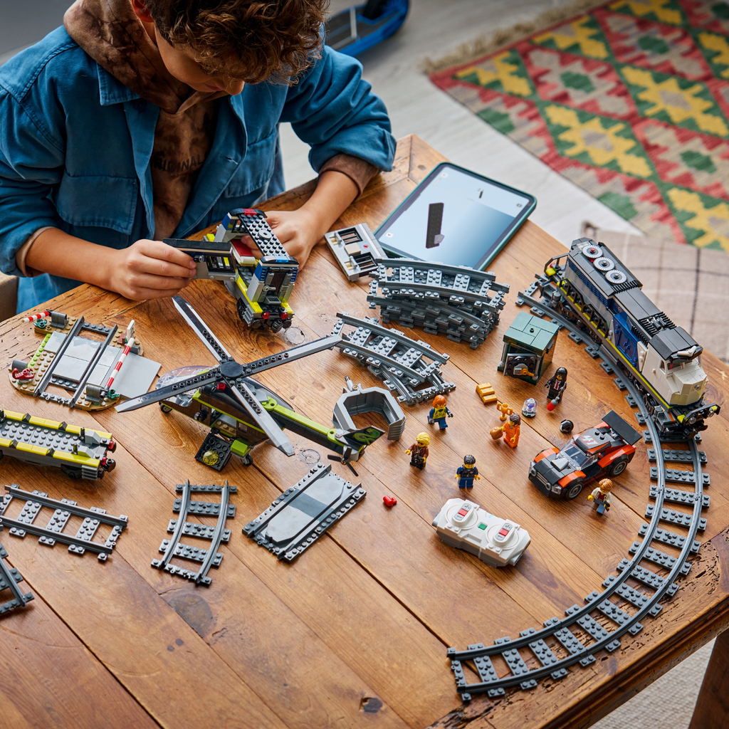 LEGO? City Police Train Heist