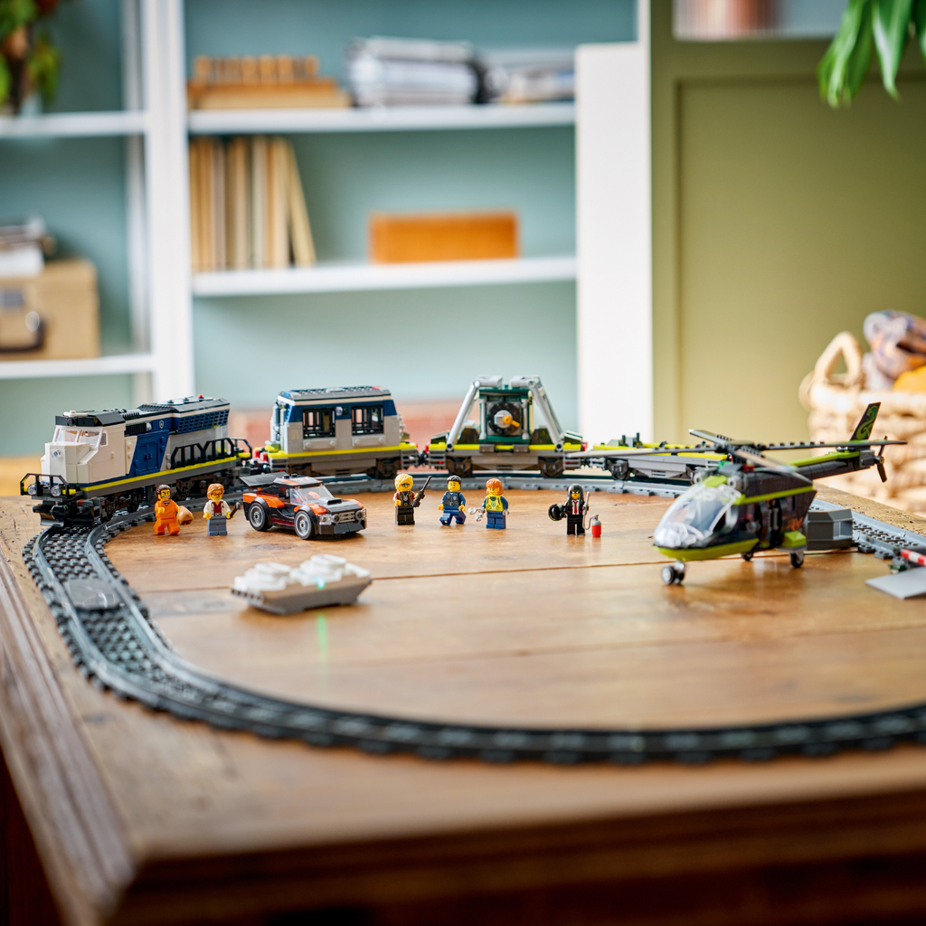 LEGO? City Police Train Heist