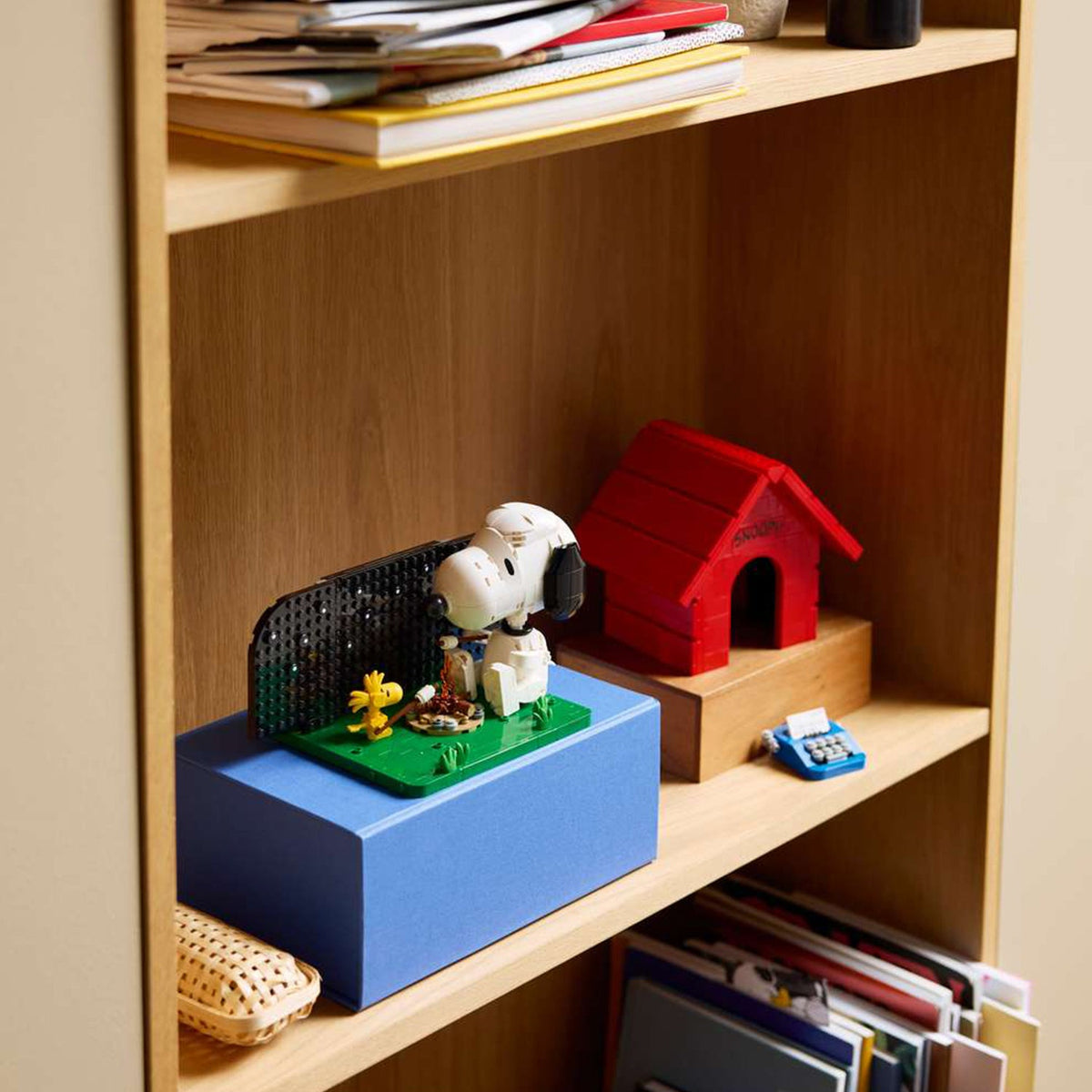 LEGO? Ideas Peanuts: Snoopy's Doghouse