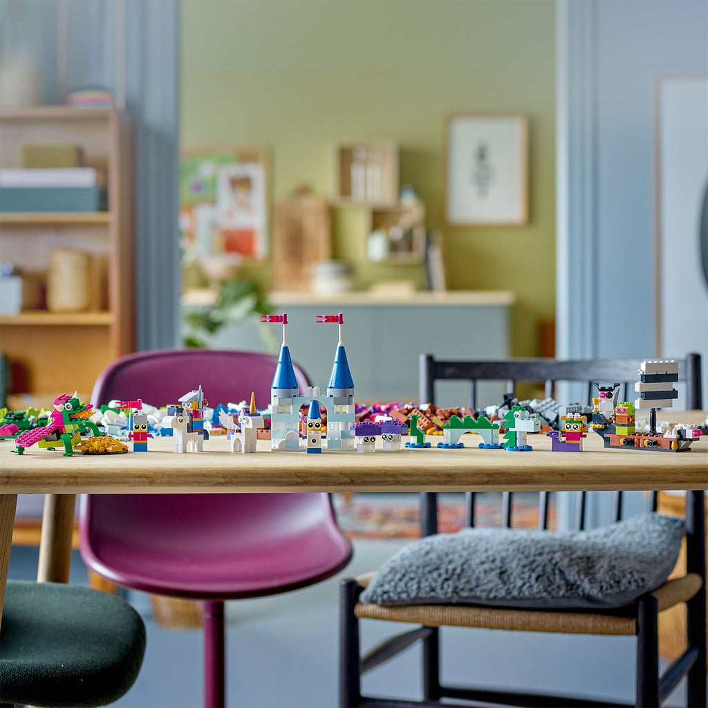 LEGO? Classic Creative Fantasy Universe
