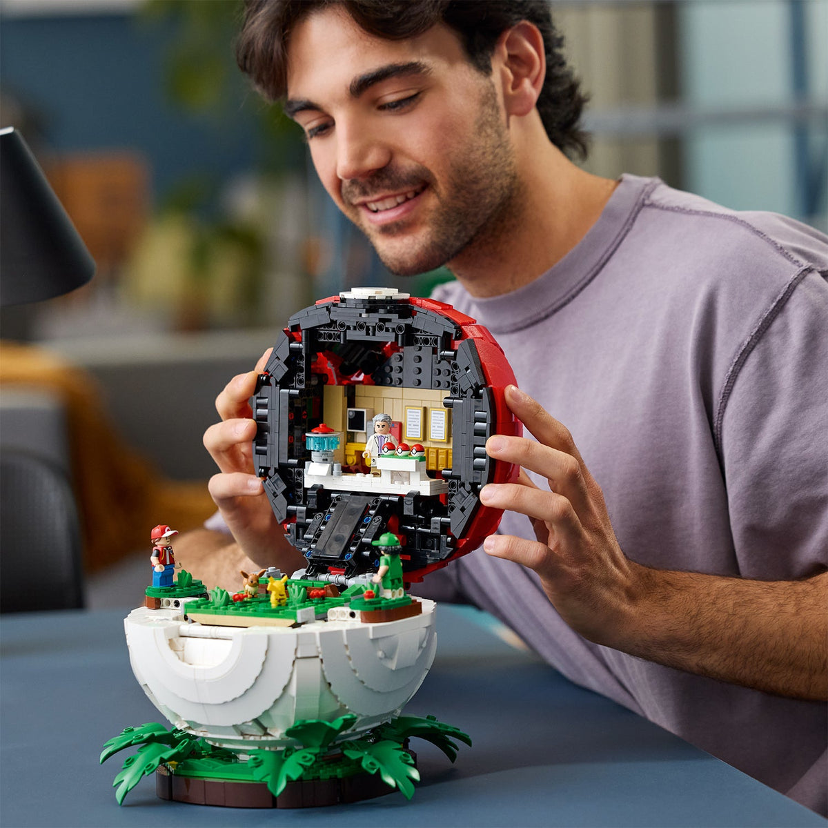 LEGO? Pok¨¦mon? Iconic Trainer Moments Pok¨¦ Ball