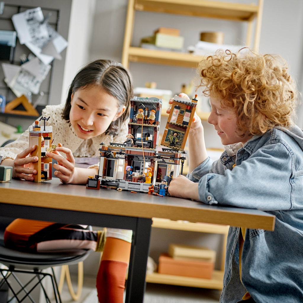 LEGO? Harry Potter? 12 Grimmauld Place