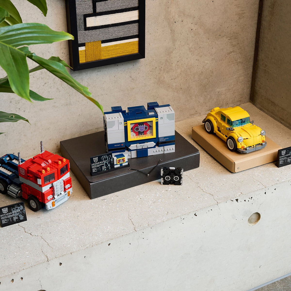 LEGO? Icons Transformers: Soundwave