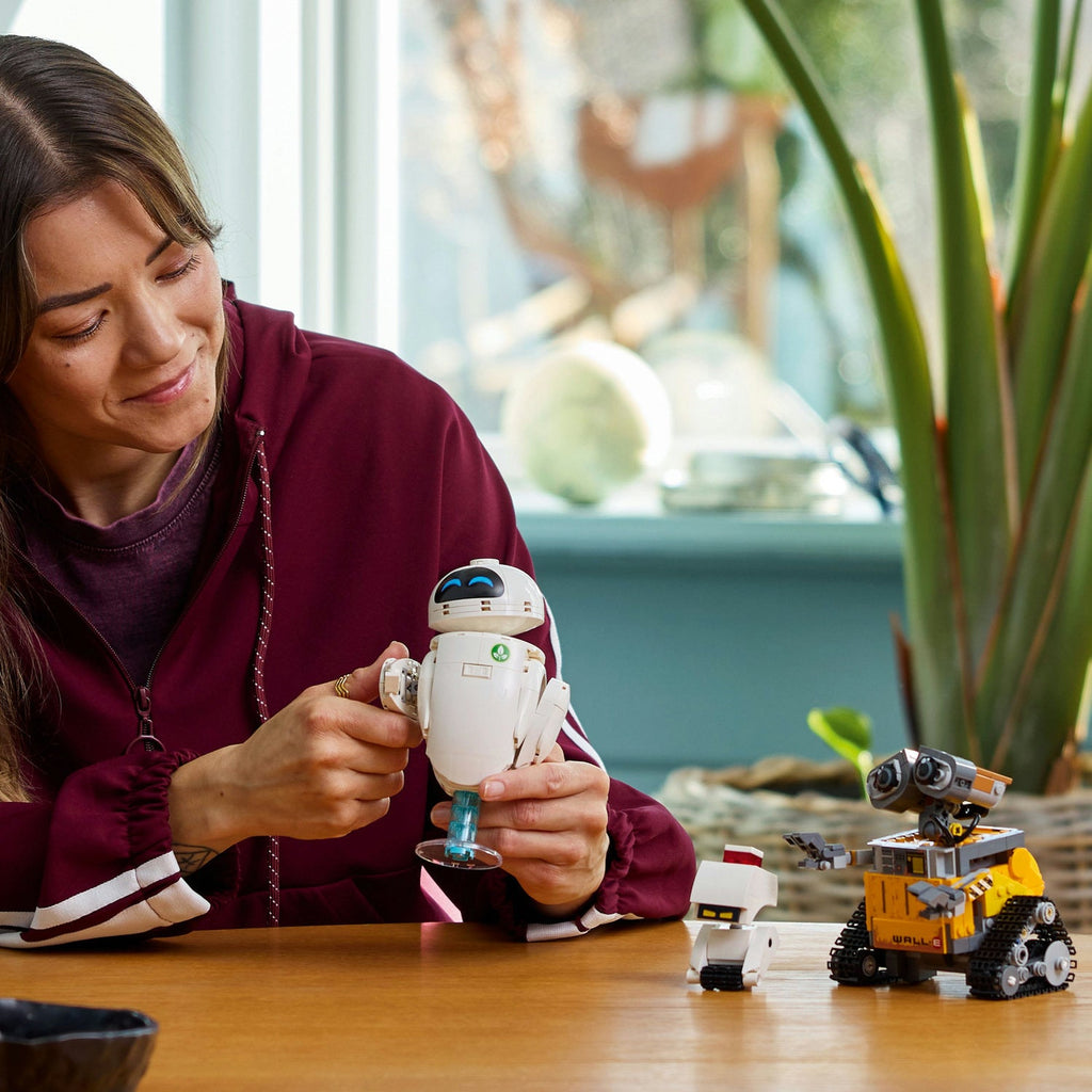 LEGO? | Disney and Pixar WALL-E and EVE