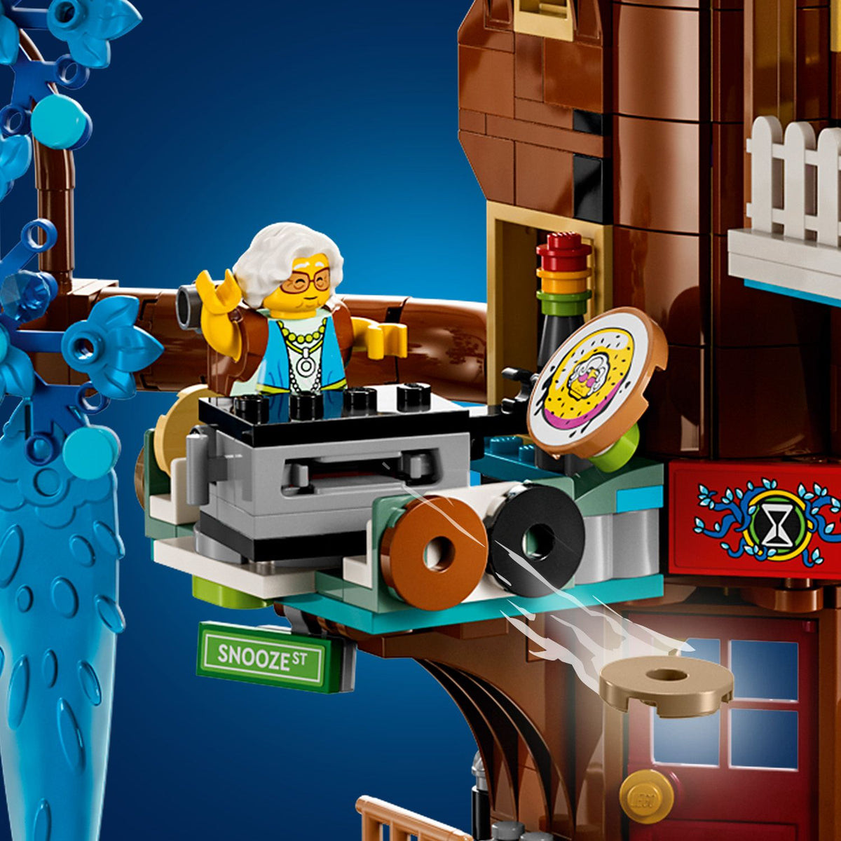 LEGO? DREAMZzz? Fantastical Tree House