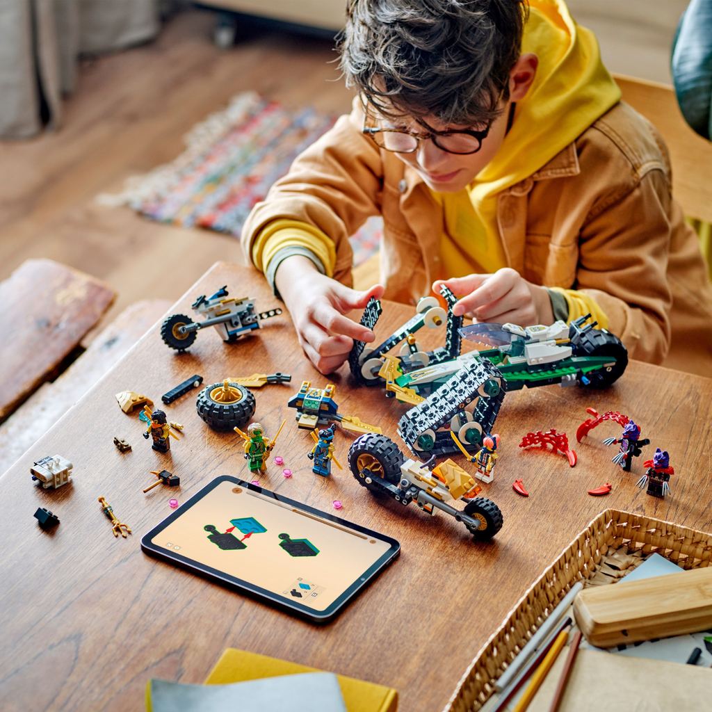 LEGO? NINJAGO? Ninja Team Combo Vehicle