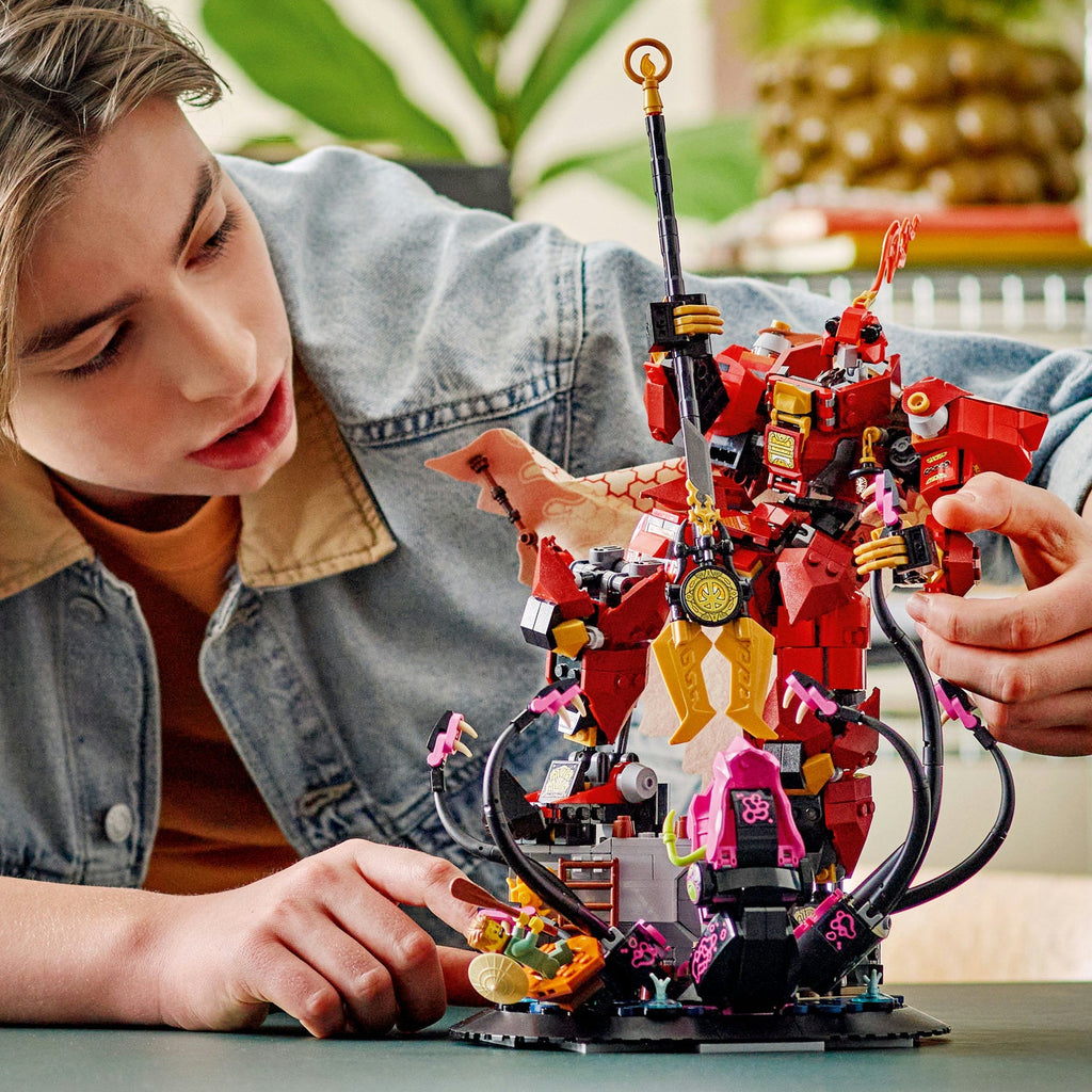 LEGO? NINJAGO? The Fire Knight Mech