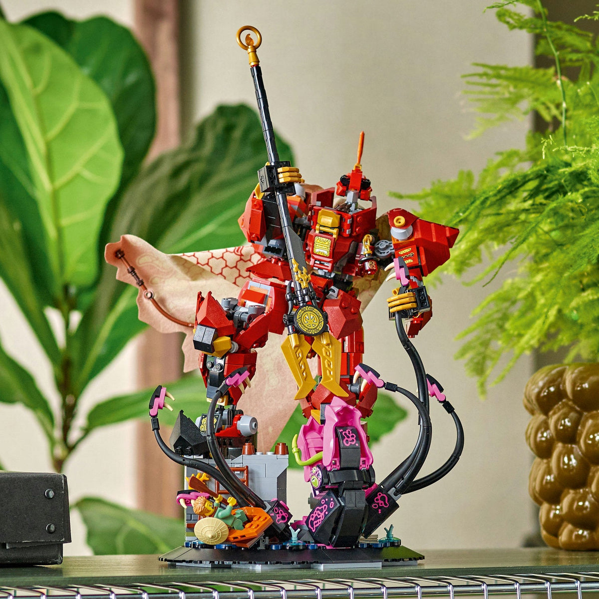 LEGO? NINJAGO? The Fire Knight Mech